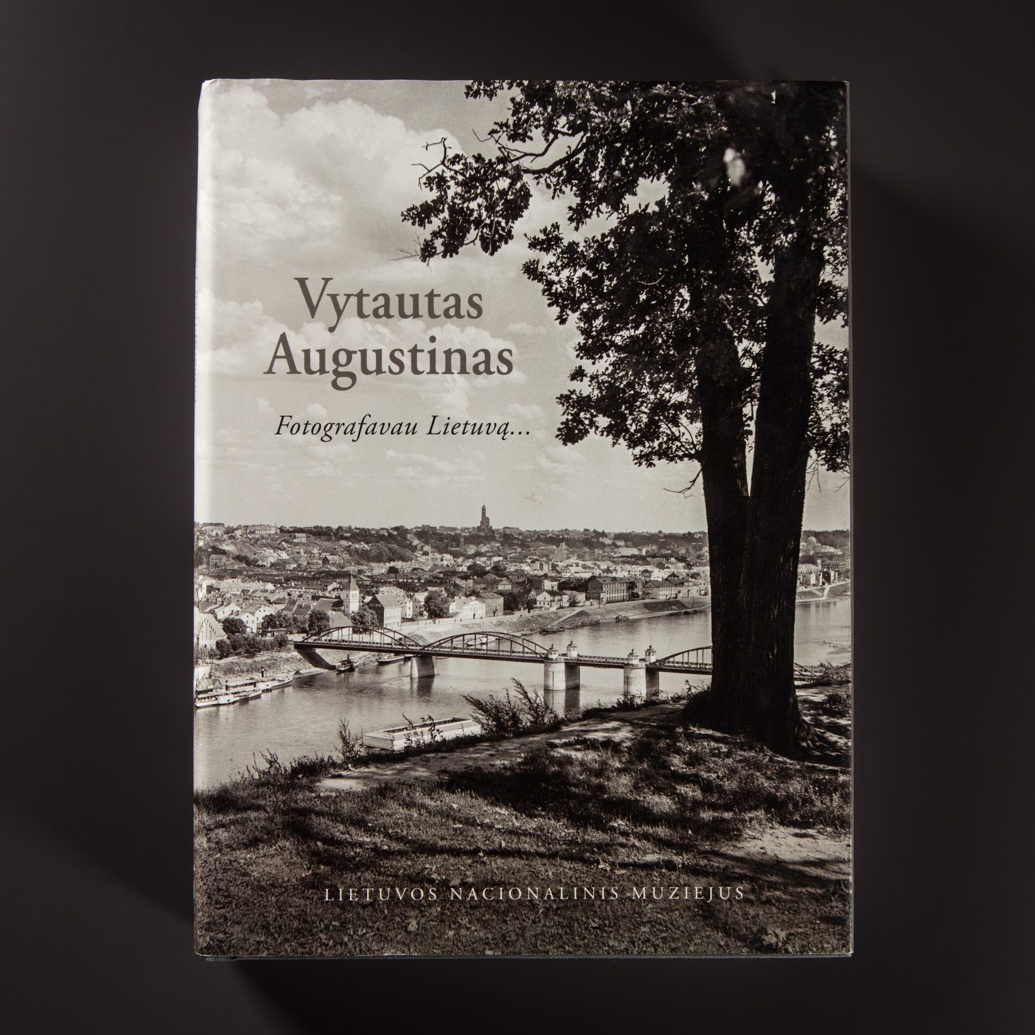 Vytautas Augustinas. FOTOGRAFAVAU LIETUVĄ...